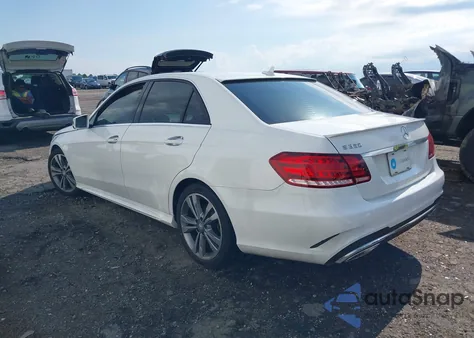2015 Mercedes-Benz E 350 из США, поврежденный, VIN WDDHF5KB3FB110640